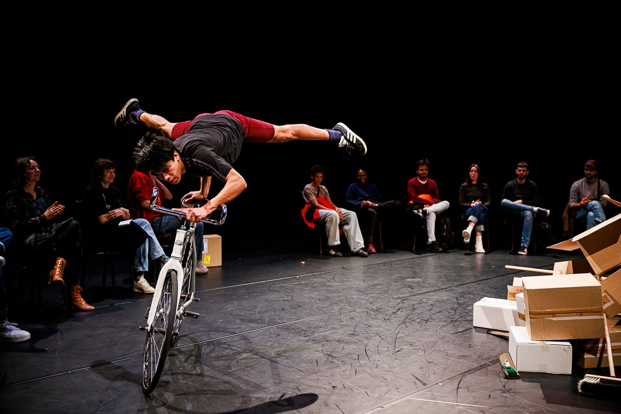 De armoede van de armen maakt de rijkdom van de rijken 8+ - Emiliano Cedillo