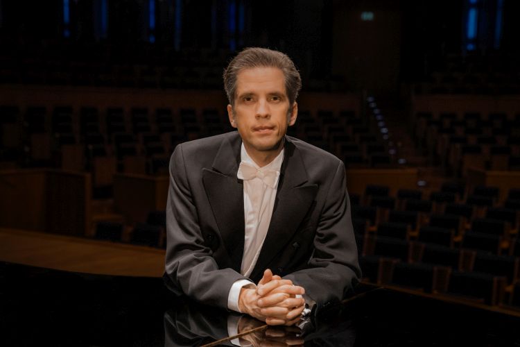 Queen Elisabeth 150! Piano series - Severin Von Eckardstein