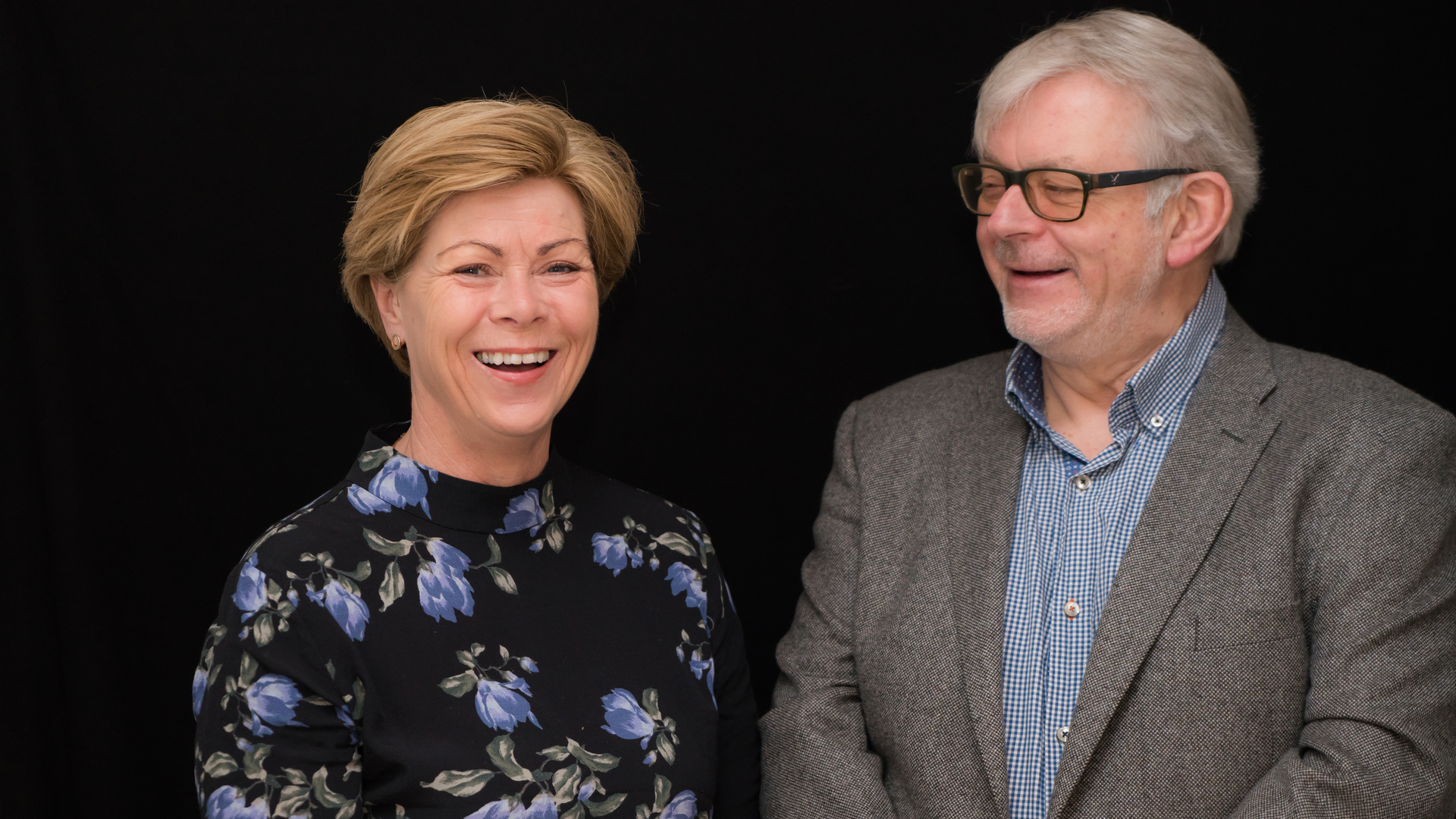 Bilde for arrangement Mellom julebakst og englesang