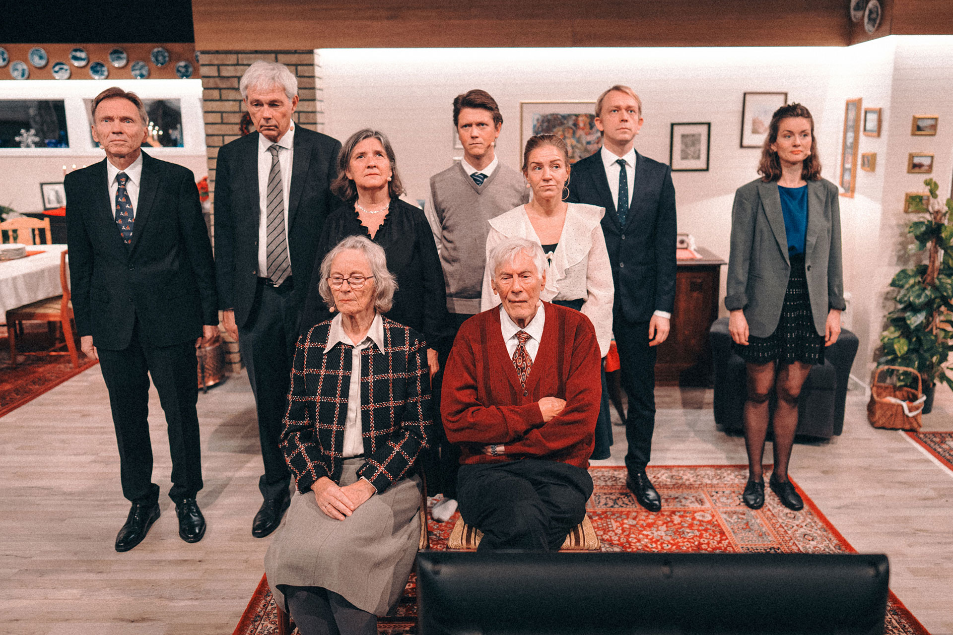 Bilde for arrangement SMALL TALK - ring julen inn med familien Dvergsnes