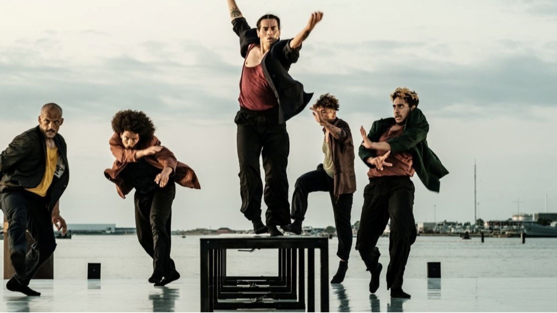 Uppercut Danseteater // Benched