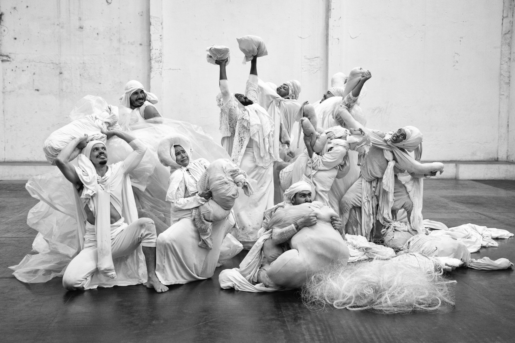 Bilde for arrangement Lia Rodrigues Companhia de Danças - Borda