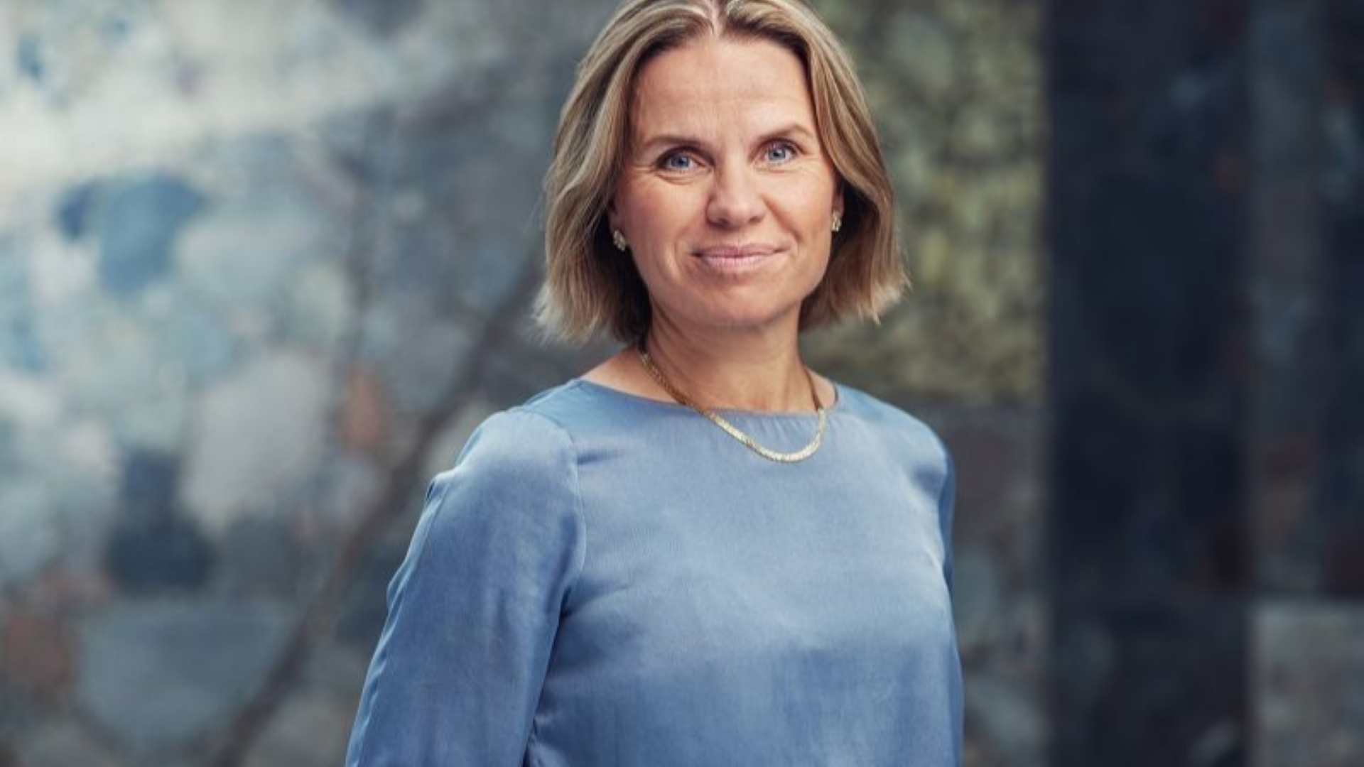 Foredrag om Norges støtte til Ukraina med portrett av leder av Nansen-programmet for Ukrania, Jorun Nossum